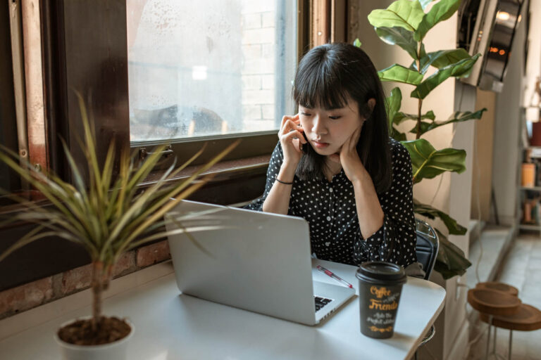 Chicago Apartments With Co-Working Space